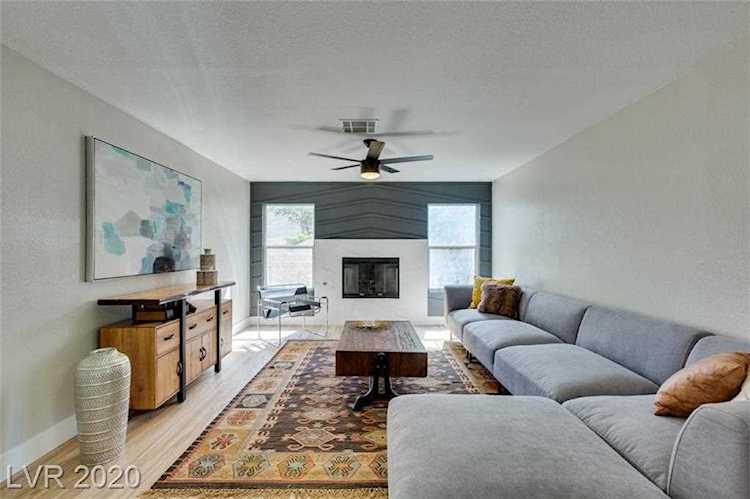 1112 Daytona Ln Las Vegas, NV 89117