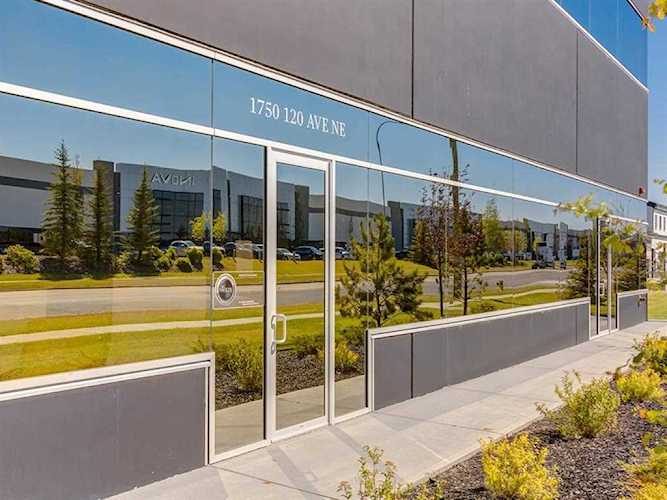 1750 120 Ave NE #4 Calgary, AB T3K 0R1