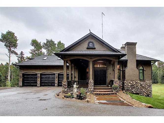 3 Highlands Terrace Bragg Creek, AB T0L 0K0