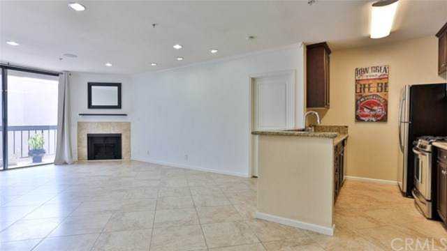 7320 Hawthorn Avenue #411 Hollywood, CA 90046
