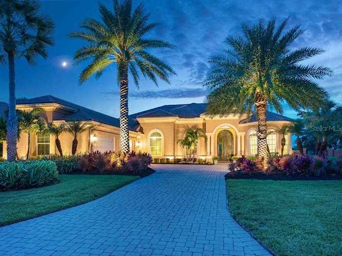 1531 Raphis Royale Blvd Englewood, FL 34223