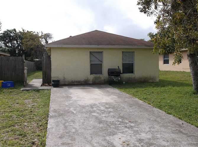 6718 4Th Street Jupiter, FL 33458