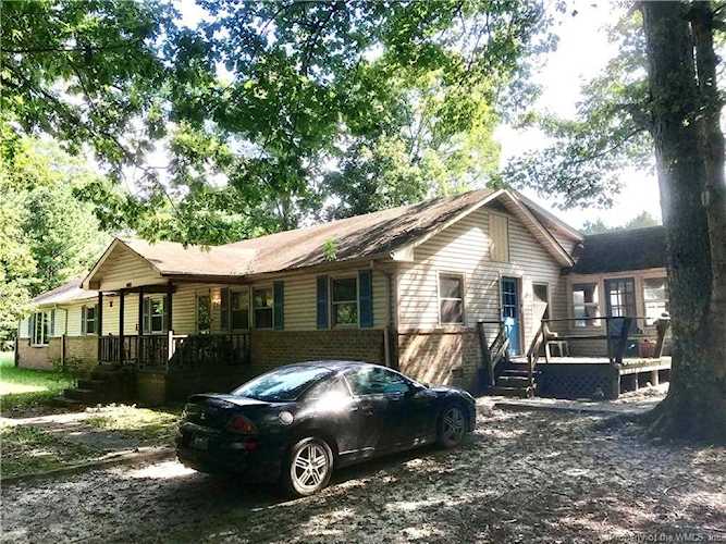 208 Boswell Ln West Point, VA 23181