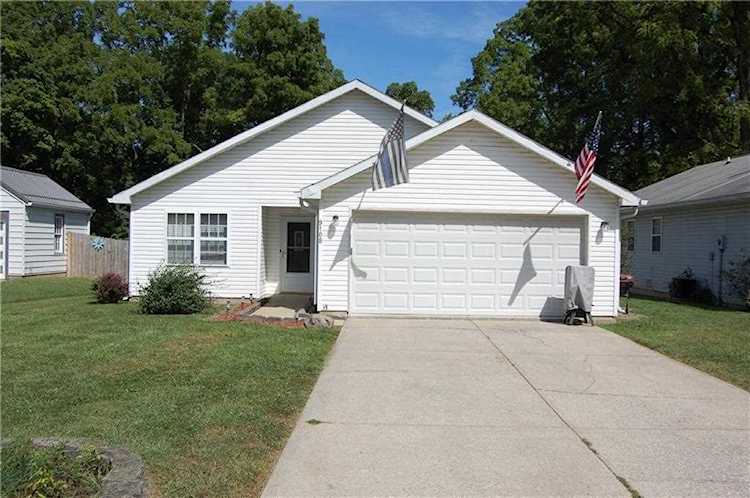 ClaireAnne Aikman - Homes for Sale, Homes to Buy, Realtor Photo 1