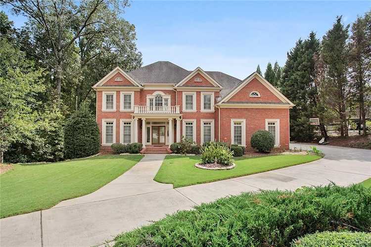 565 Glen National Dr Milton, GA 30004