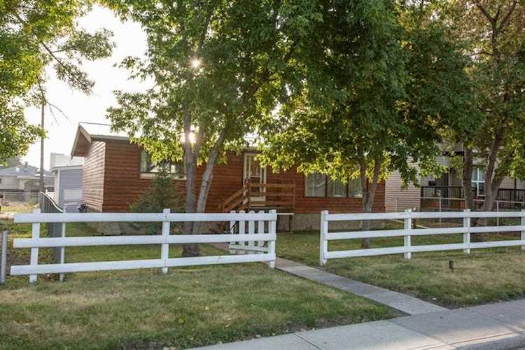 8020 24 St SE Calgary, AB T2C 0Z3