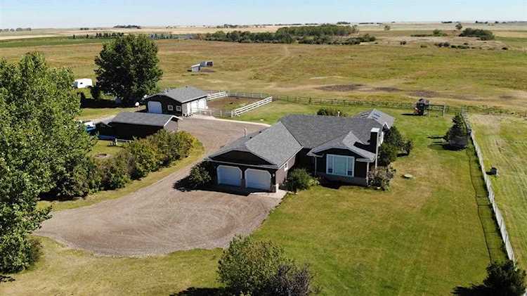 272210 Rge Rd 291 Airdrie, AB T4A 2V7