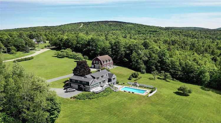 170 Maple Ln New London, NH 03257