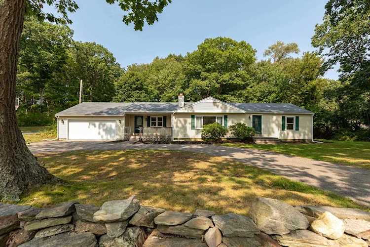 15 Elwyn Rd Rye, NH 03870
