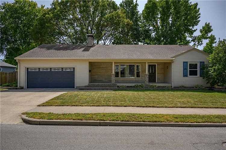 143 Herriott Street Franklin, IN 46131 | MLS 21740294 Photo 1