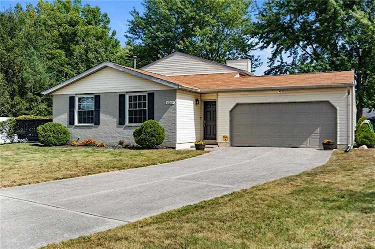 8212 Old Prairie Court Indianapolis, IN 46256