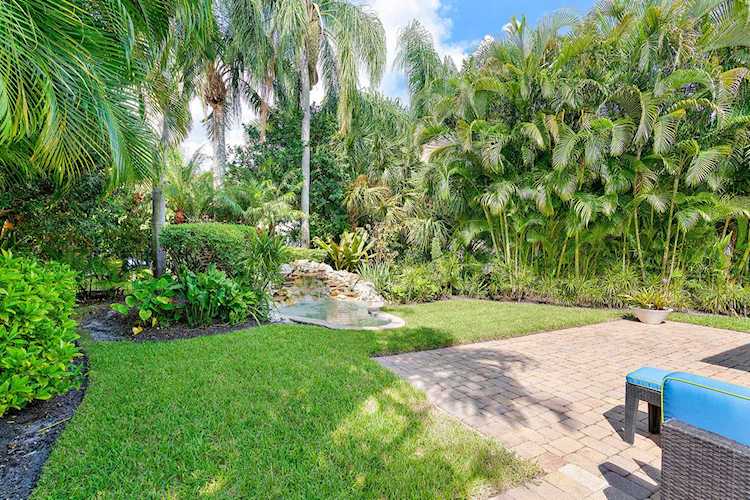 3702 Captains Way Jupiter, FL 33477
