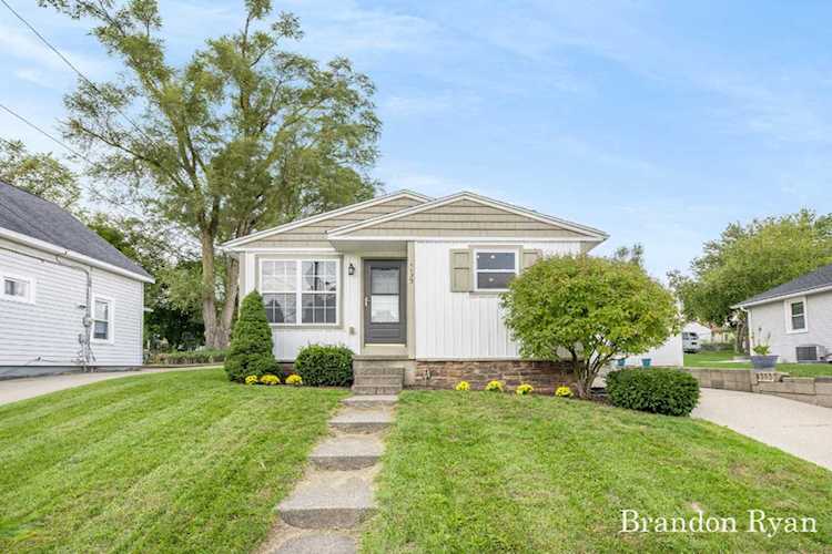 1435 NW Emerson Ave Grand Rapids, MI 49504