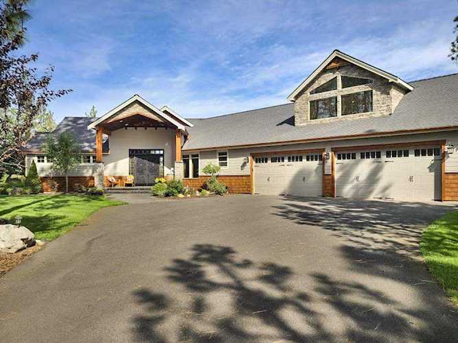 9609 W Parkview Bluff Ln Nine Mile Falls, WA 99026