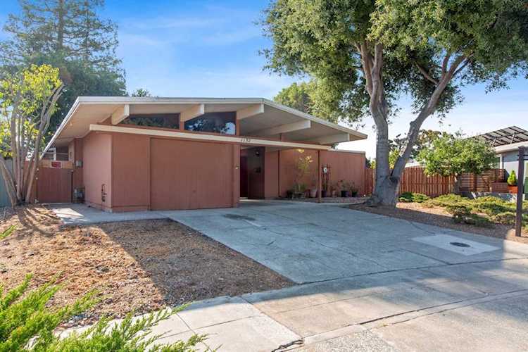 1152 Snowberry Ct Sunnyvale, CA 94087