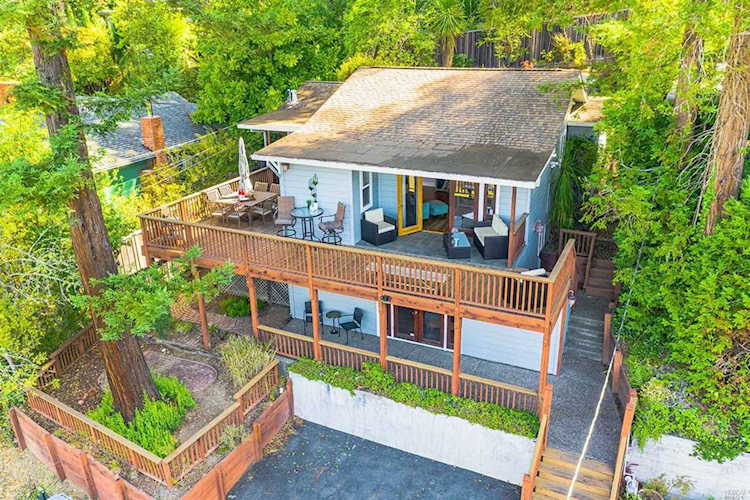 14176 Woodland Drive Guerneville, CA 95446