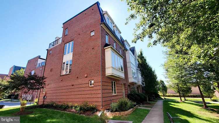 9700 Cedar Farm Circle Fairfax, VA 22031
