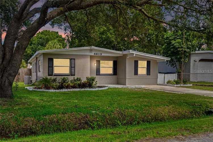 4613 W Paxton Ave Tampa, FL 33611