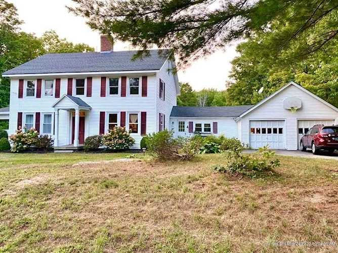 320 Middle Rd Falmouth, ME 04105
