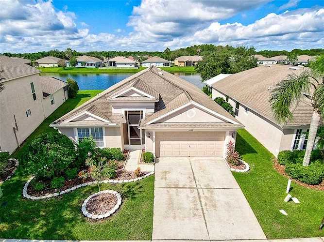 5327 War Admiral Dr Wesley Chapel, FL 33544