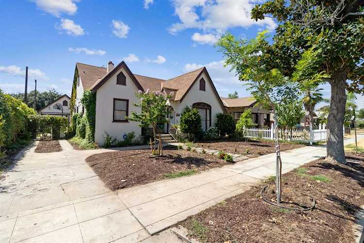 1221 N Calaveras Street Fresno, CA 93728 | MLS 546206 Photo 1