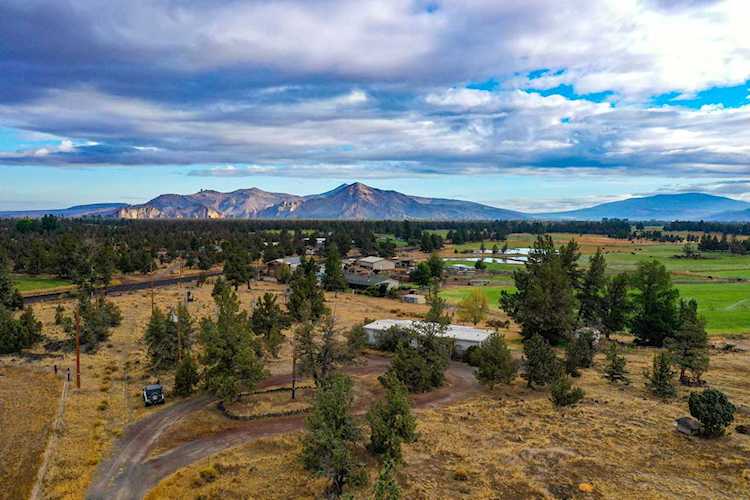 1717 NE ONeil Way Redmond, OR 97756