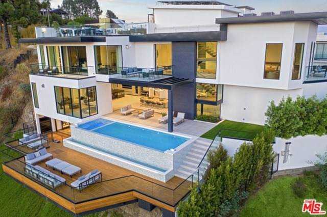 1201 Linda Flora Drive Los Angeles, CA 90049