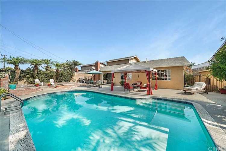 16863 Daisy Avenue Fountain Valley, CA 92708