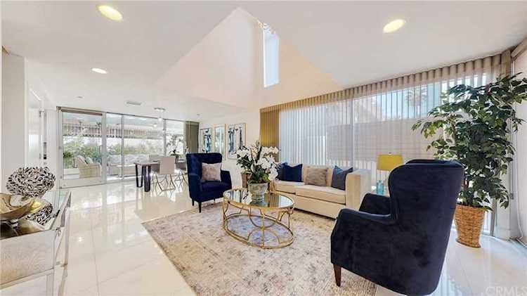 153 S Hudson Avenue #104 Pasadena, CA 91101