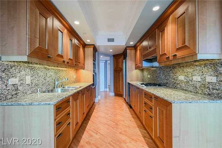 2777 Paradise Rd #1706 Las Vegas, NV 89109