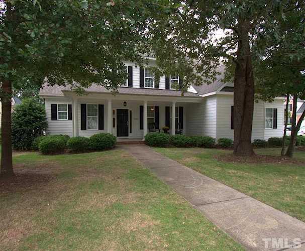 1002 Lyndhurst Falls Lane Knightdale, NC 27545