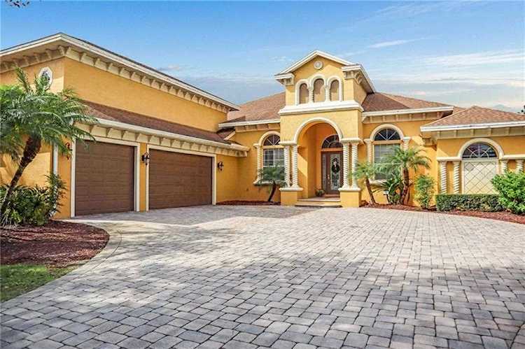 2656 Wyndsor Oaks WAY Winter Haven, FL 33884