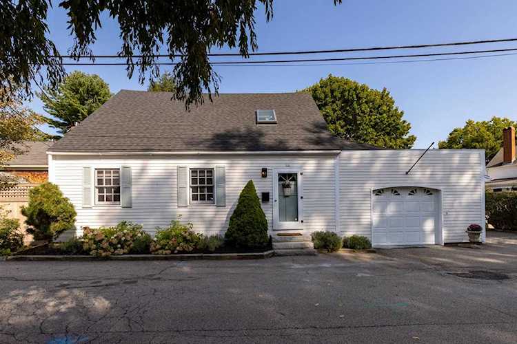 15 Mount Vernon St Portsmouth, NH 03801
