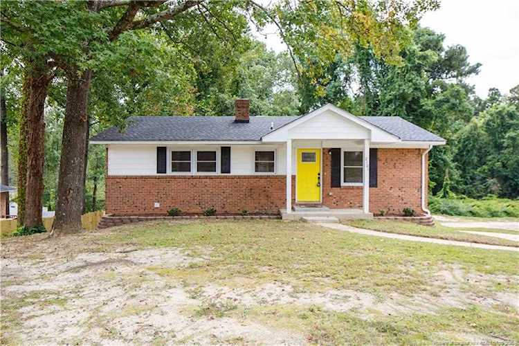 2101 Woodbine Ave Fayetteville, NC 28303