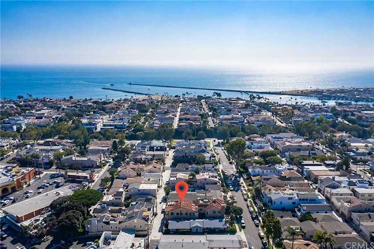 430 1/2 Heliotrope Avenue Corona Del Mar, CA 92625