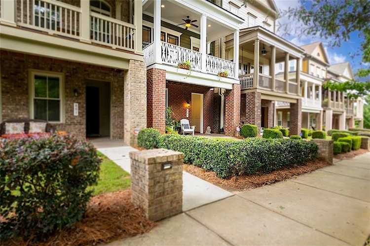 803 Corduroy Ln NE Atlanta, GA 30312