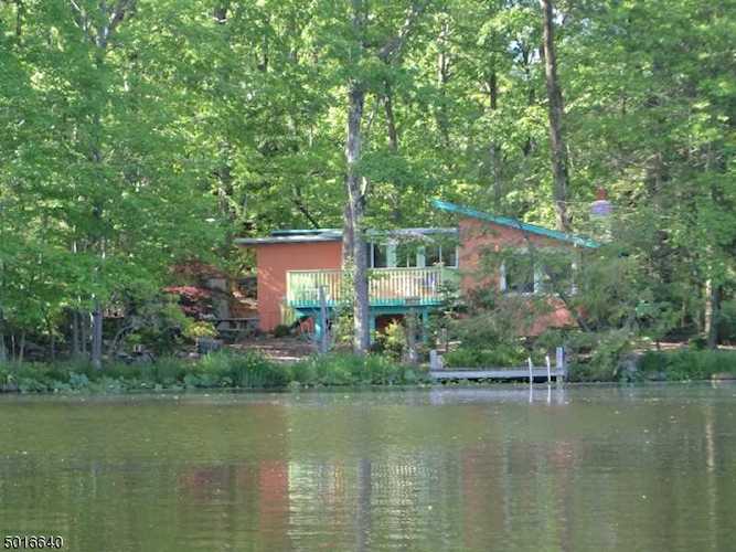 128 Arapaho Trl Sparta Twp., NJ 07871