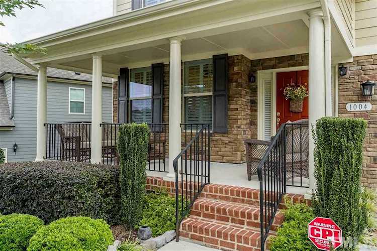 1004 Manderleigh Drive Knightdale, NC 27545