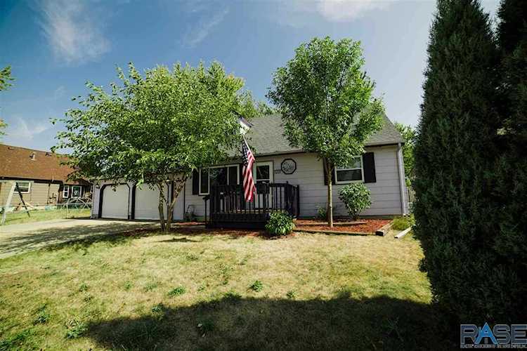 5404 S Holbrook Ave Sioux Falls, SD 57106