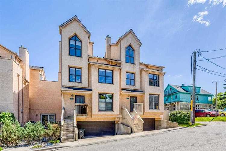 2206 15 St SW Calgary, AB T2T 5Z1