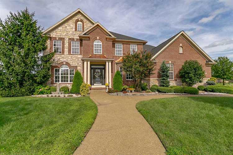 5744 Victoria Bluffs Drive Newburgh, IN 47630