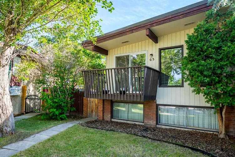 65 Dalton Bay NW Calgary, AB T3A 1H7
