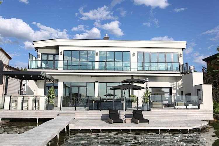 849 East Chestermere Dr Chestermere, AB T1X 1A7
