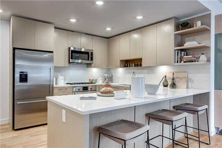88 9Th St NE #323 Calgary, AB T2E 4E1