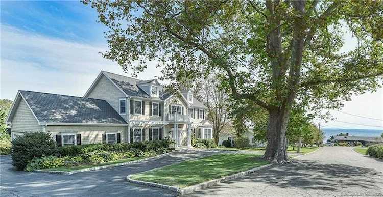 35 Battery Park Drive Bridgeport, CT 06605
