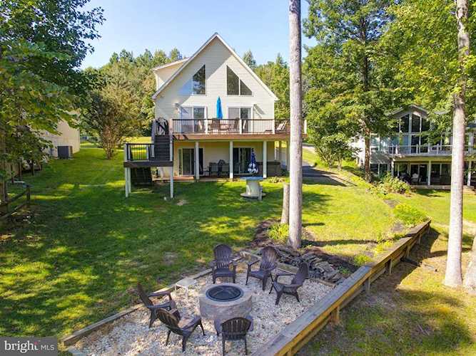3359 Fisherman Way Bumpass, VA 23024