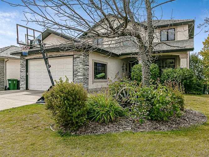 55 Gleneagles View Cochrane, AB T4C 1P2