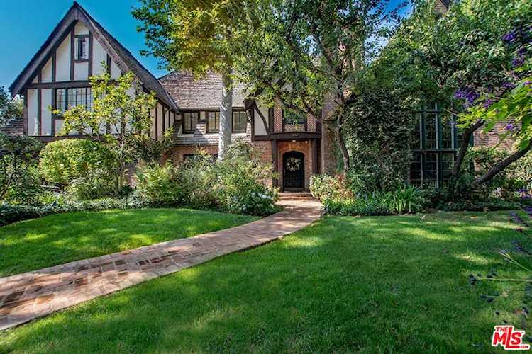 5229 W 2nd Street Los Angeles, CA 90004
