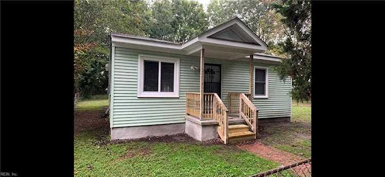 home for sale in Port Norfolk Portsmouth VA 23707 - MLS 10343487 Photo 1
