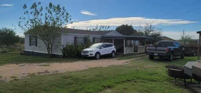 115 Sunrise DR Kyle, TX 78640